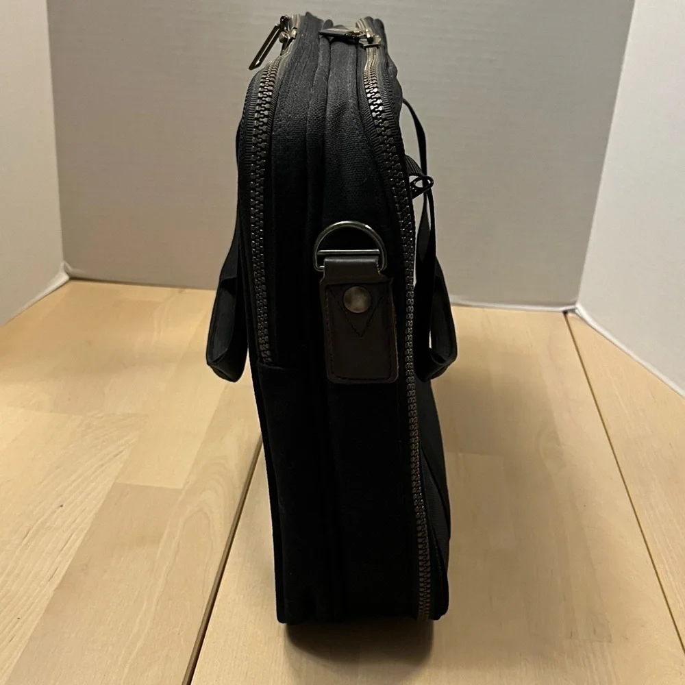 Y2K Eddie Bauer Black Nylon Laptop Case Brass & Leather Trim - No Shoulder Strap